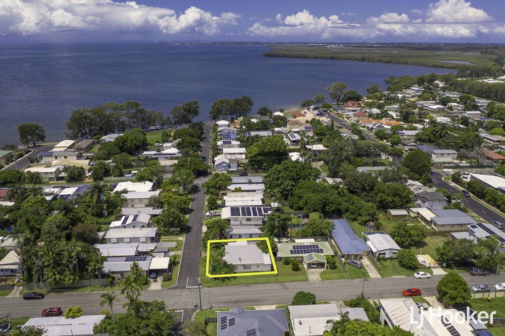 30 Windsor Place, DECEPTION BAY, QLD 4508