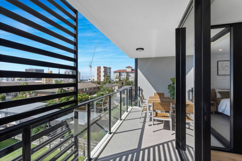 302/3-7 Twenty Fourth Avenue, PALM BEACH, QLD 4221