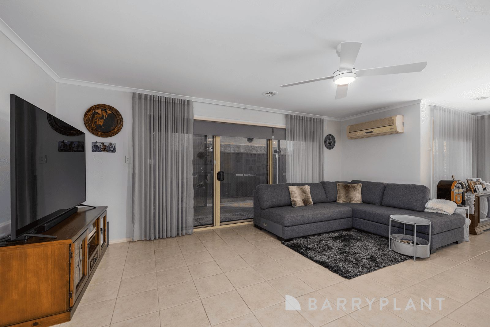 18 Ranfurlie Circuit, Melton West, VIC 3337