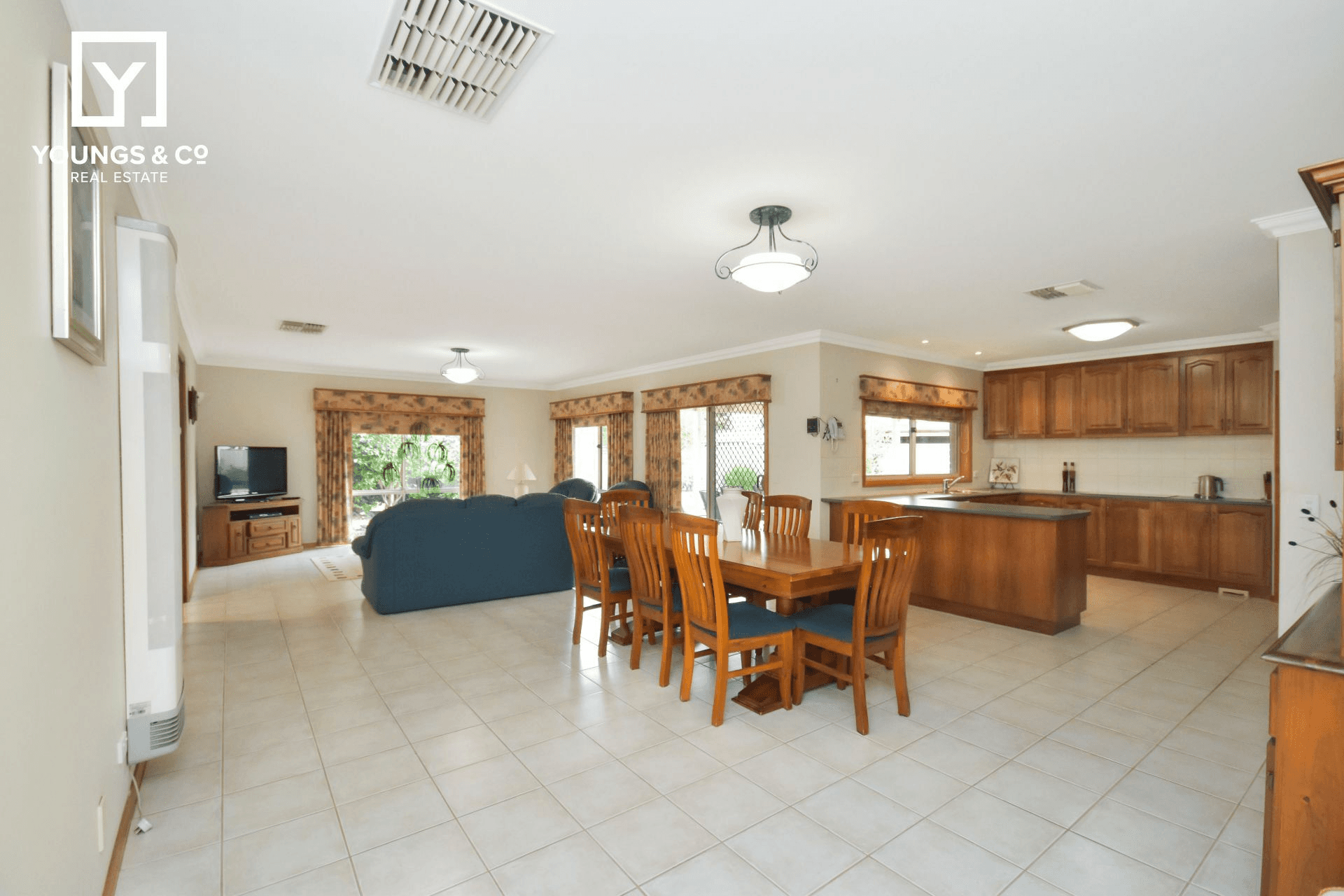 7 Hepburn Pl, Kialla, VIC 3631