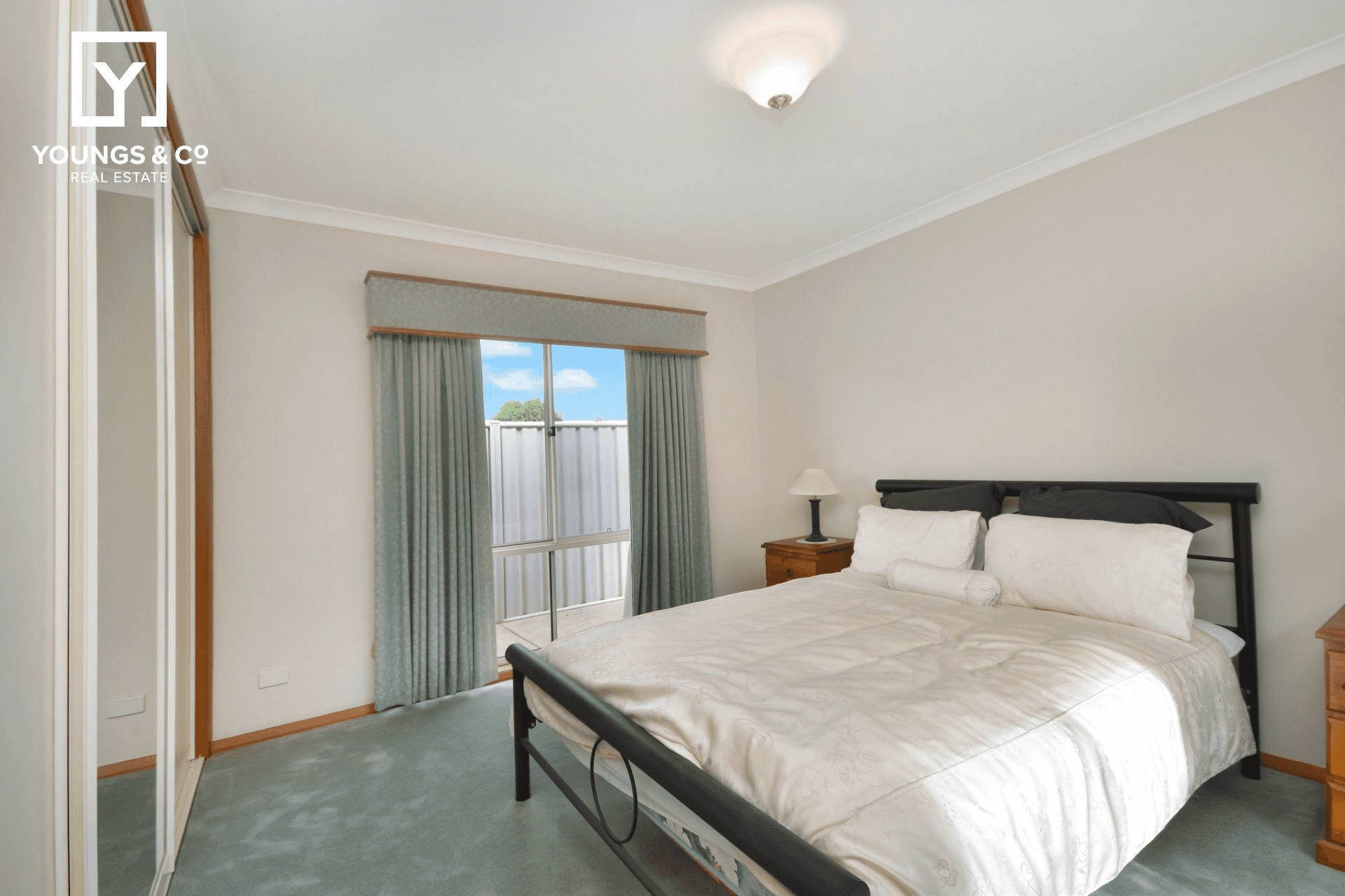 7 Hepburn Pl, Kialla, VIC 3631