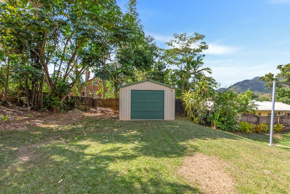 242 Robert Road, Bentley Park, QLD 4869