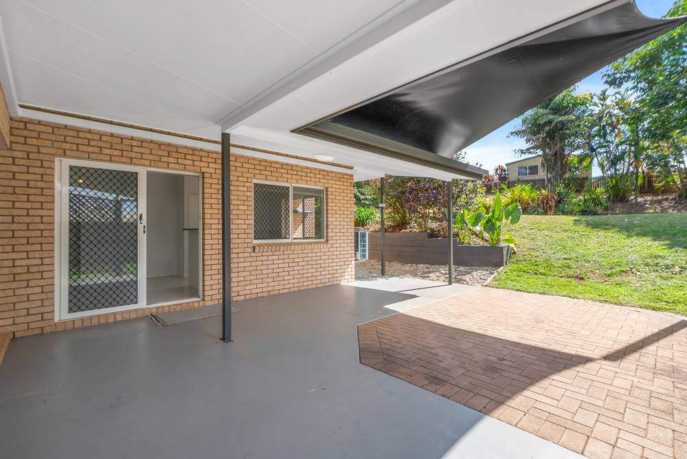 242 Robert Road, Bentley Park, QLD 4869