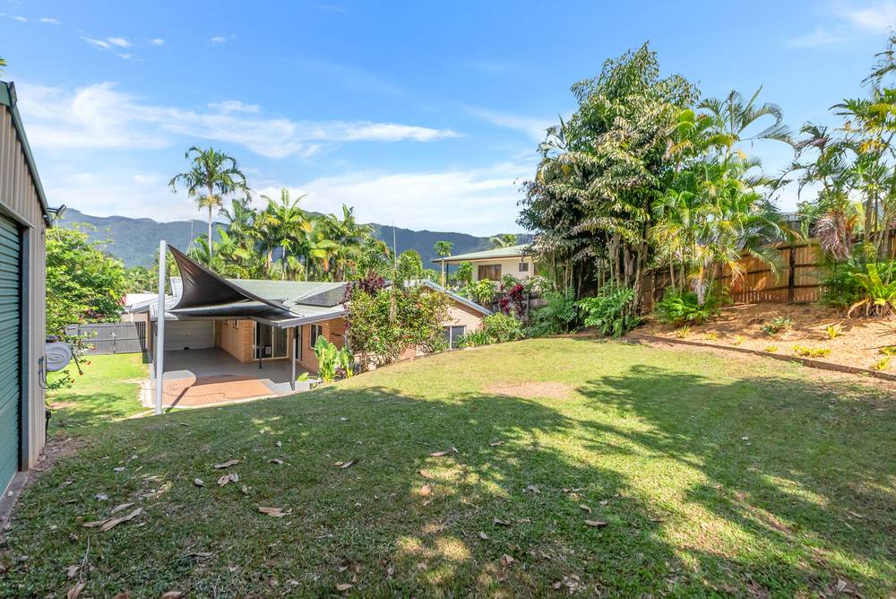 242 Robert Road, Bentley Park, QLD 4869