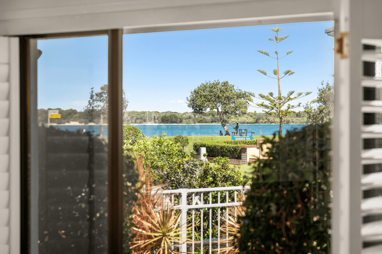 5 Torio Place, RUNAWAY BAY, QLD 4216