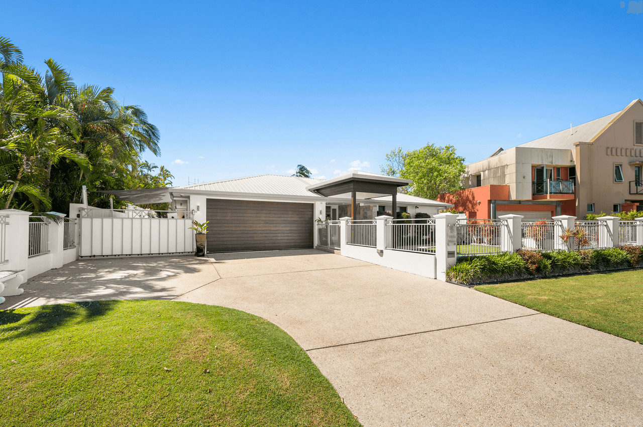 5 Torio Place, RUNAWAY BAY, QLD 4216