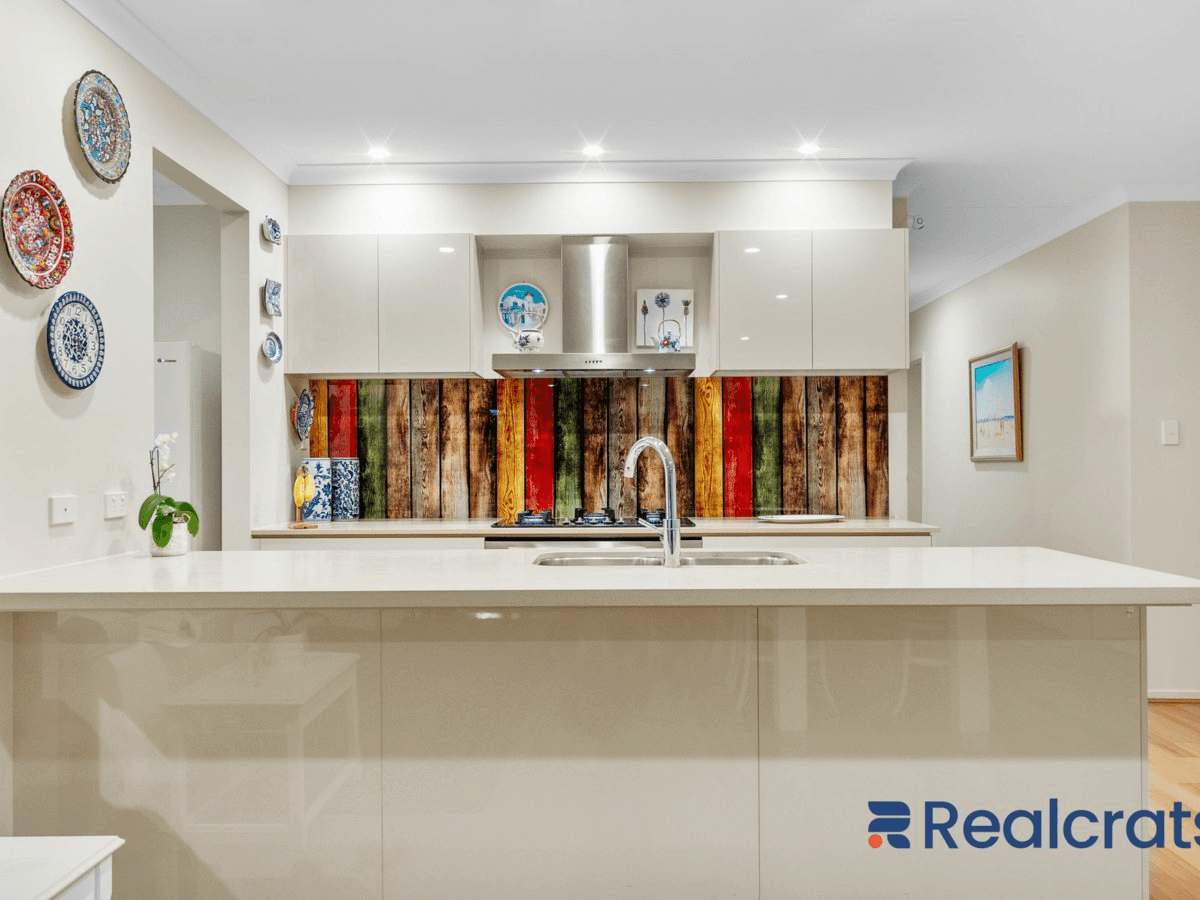 17 Penglase Place, DOOLANDELLA, QLD 4077