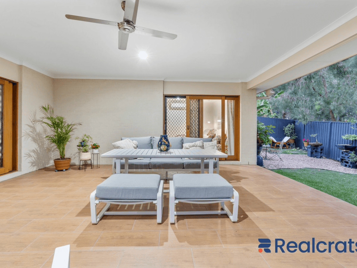 17 Penglase Place, DOOLANDELLA, QLD 4077