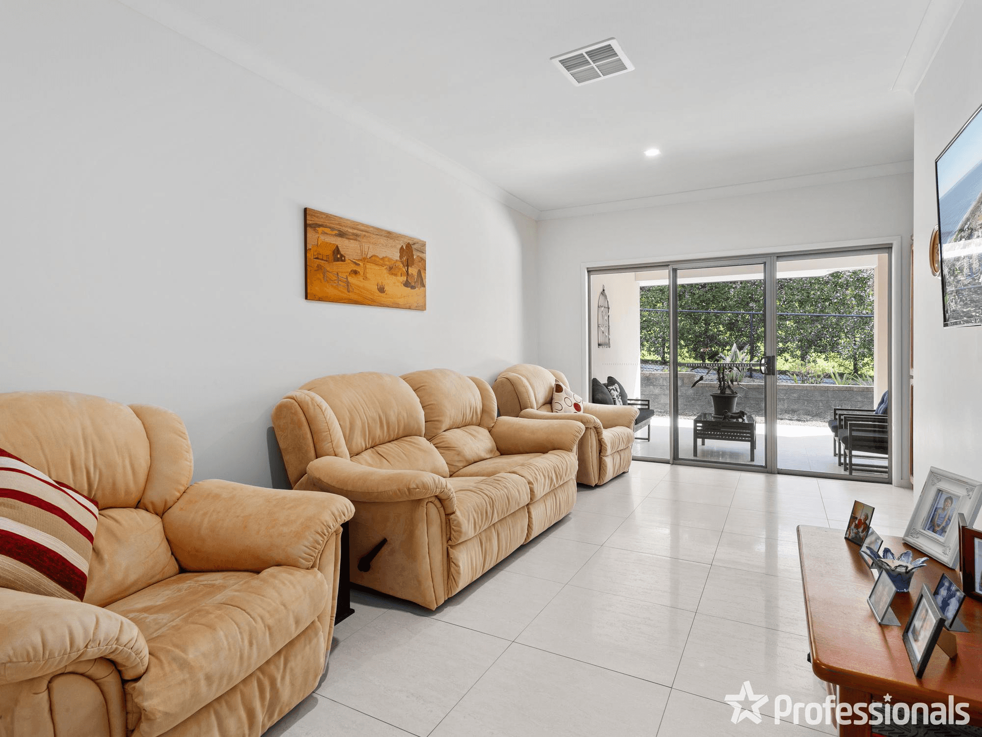 1/15 Tallai Road, TALLAI, QLD 4213