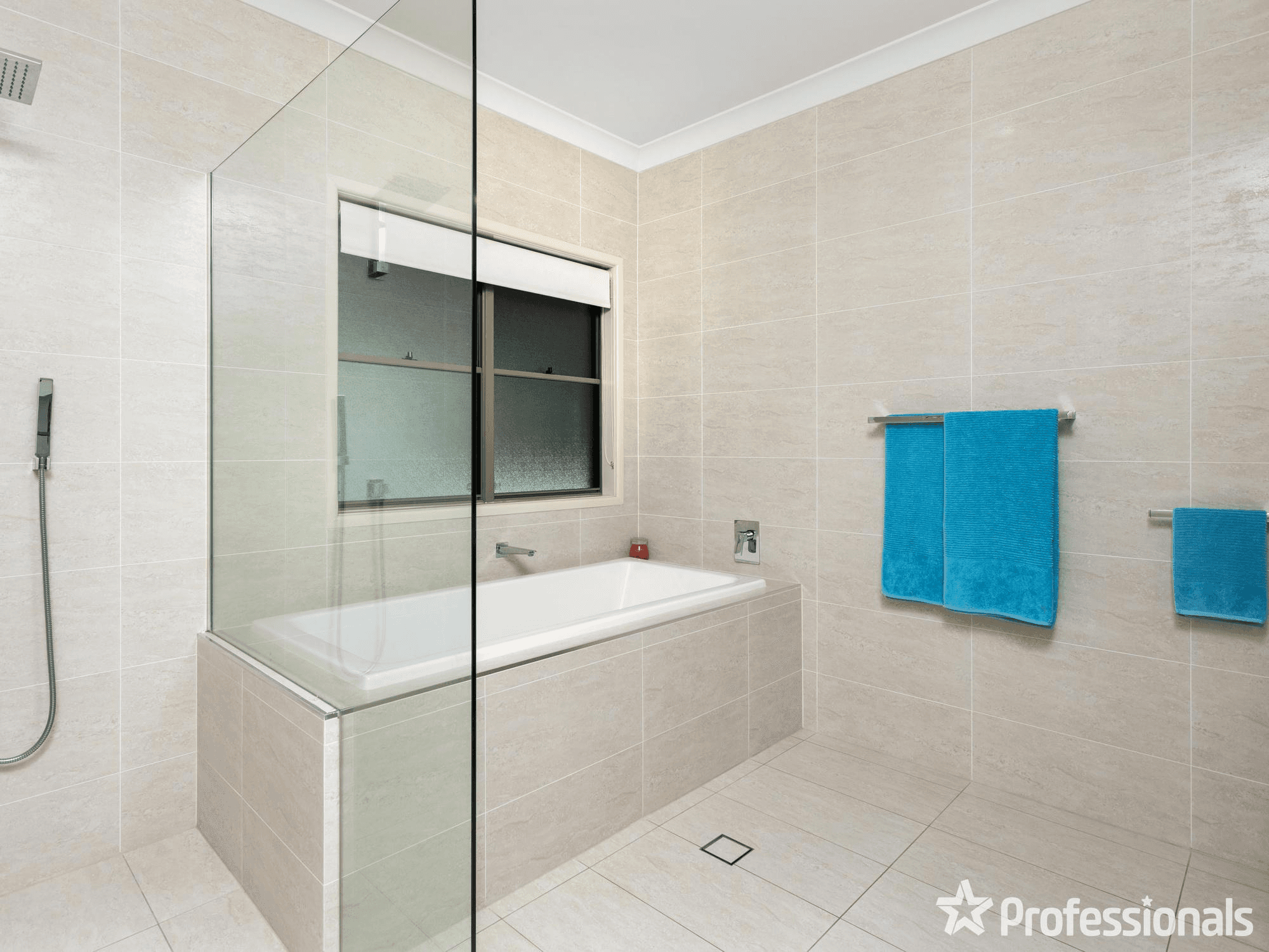 1/15 Tallai Road, TALLAI, QLD 4213