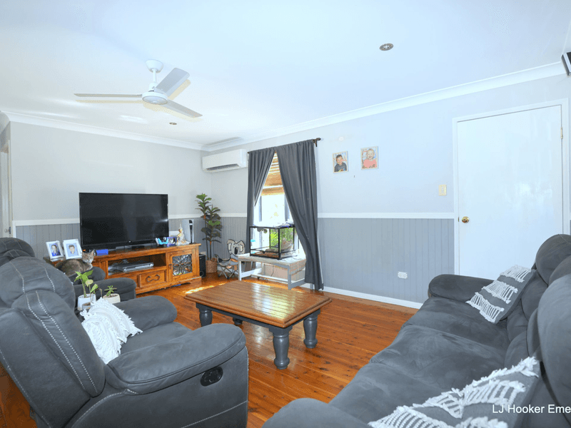 8 Vicki Close, EMERALD, QLD 4720