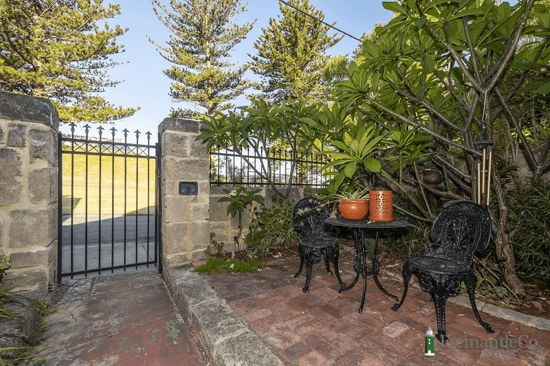 29 Swanbourne St, Fremantle, WA 6160