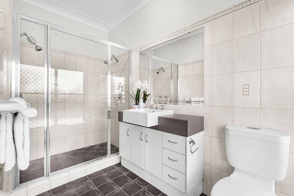 1 Pandanus Place, TINGALPA, QLD 4173