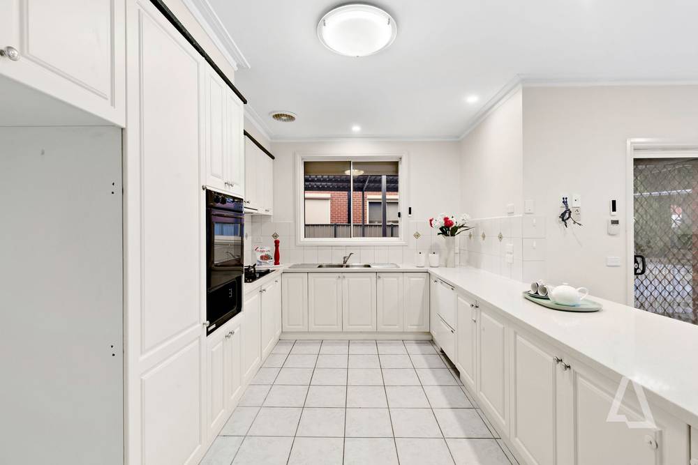 9 Treemont Court, Cairnlea, VIC 3023