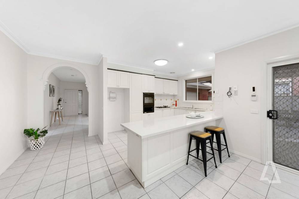 9 Treemont Court, Cairnlea, VIC 3023