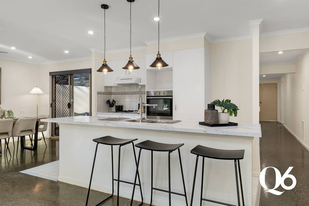 35 Hunts Cross Way, Caroline Springs, VIC 3023