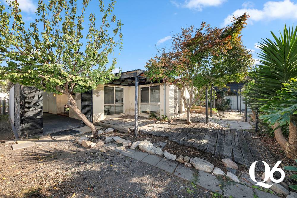35 Hunts Cross Way, Caroline Springs, VIC 3023