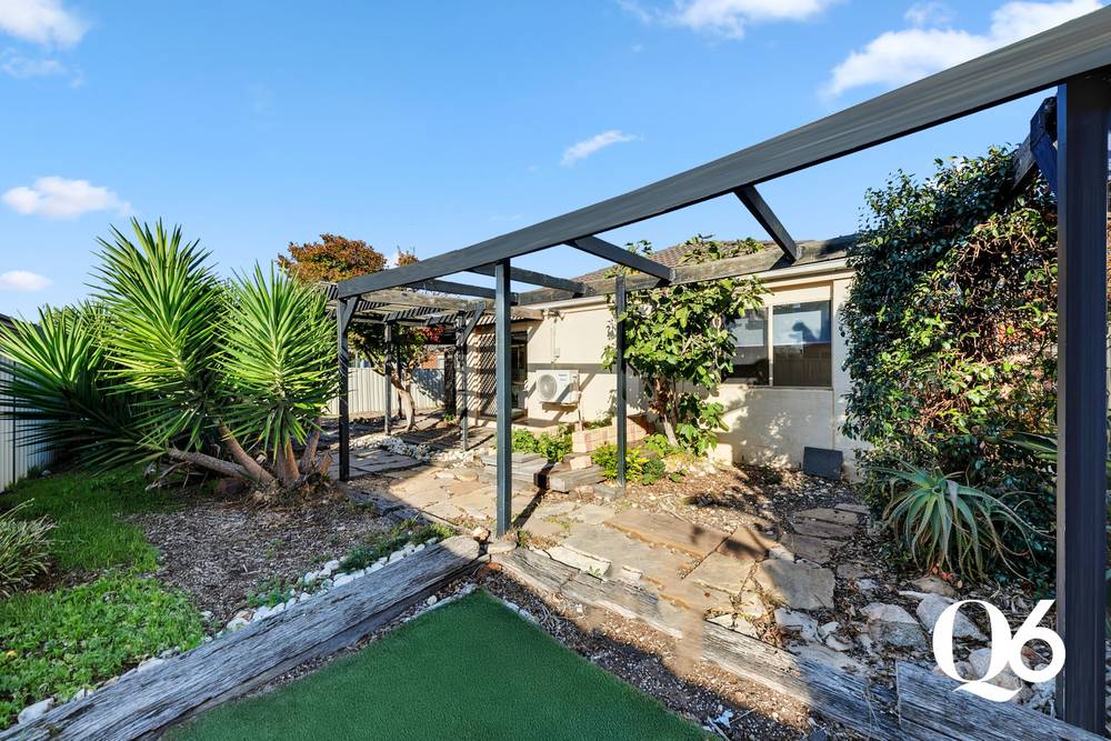 35 Hunts Cross Way, Caroline Springs, VIC 3023