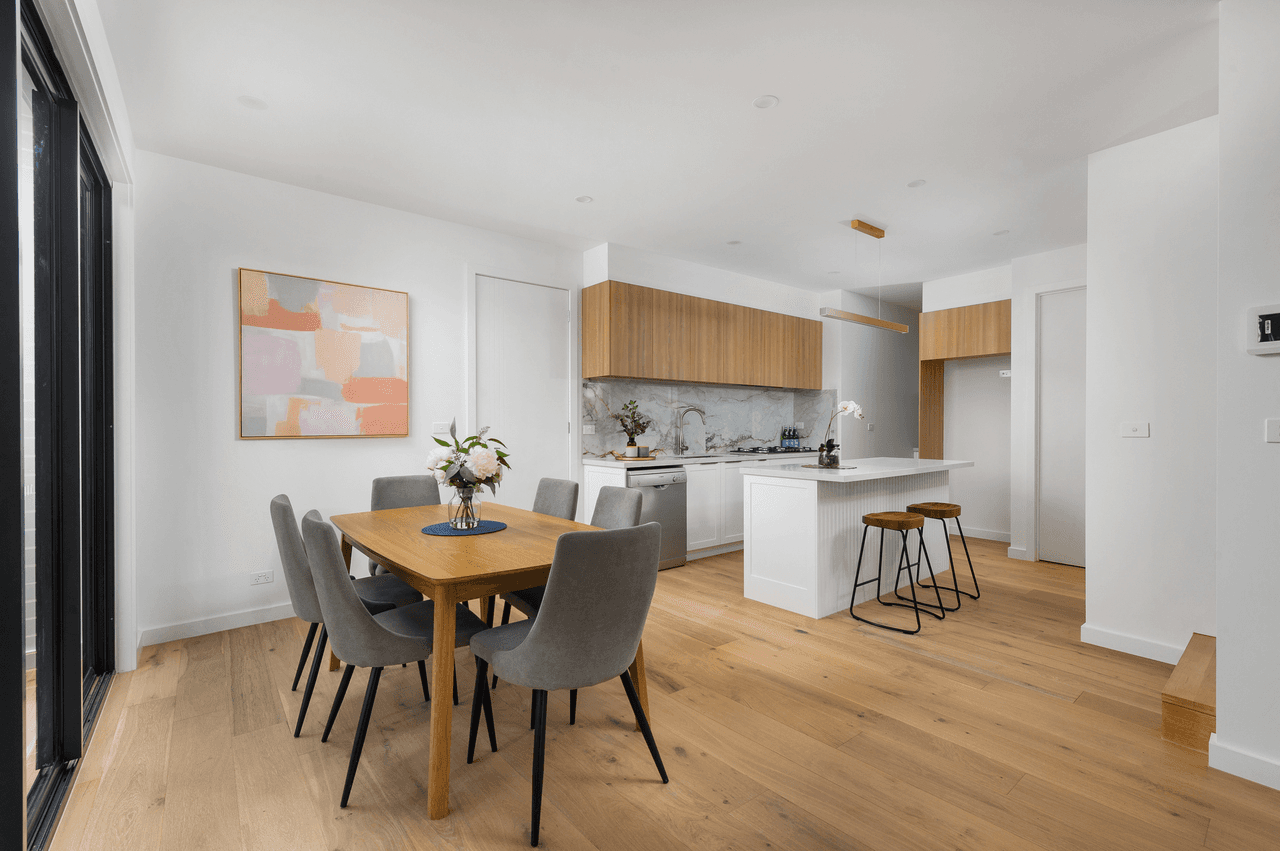 1&amp;2 /4 Berringa Court, BUNDOORA, VIC 3083