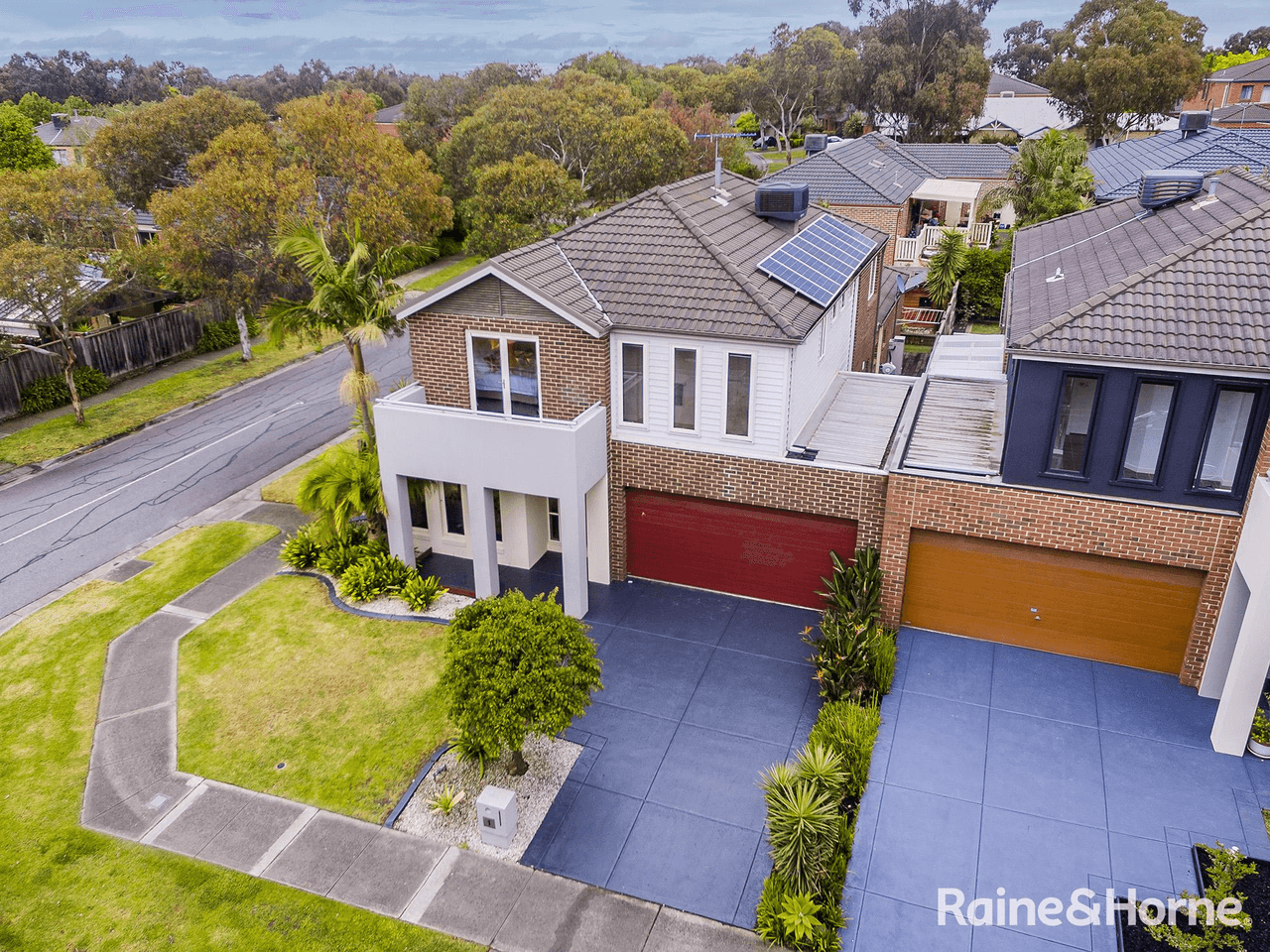 1 Cresta Court, BERWICK, VIC 3806