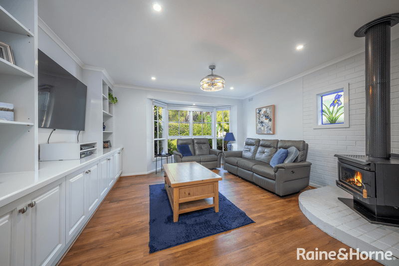 94 Carrington Street, MACEDON, VIC 3440