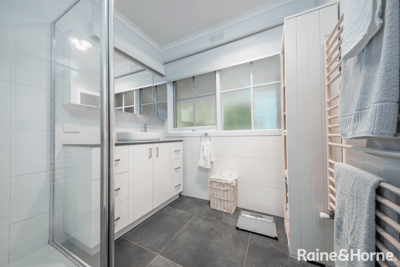 94 Carrington Street, MACEDON, VIC 3440