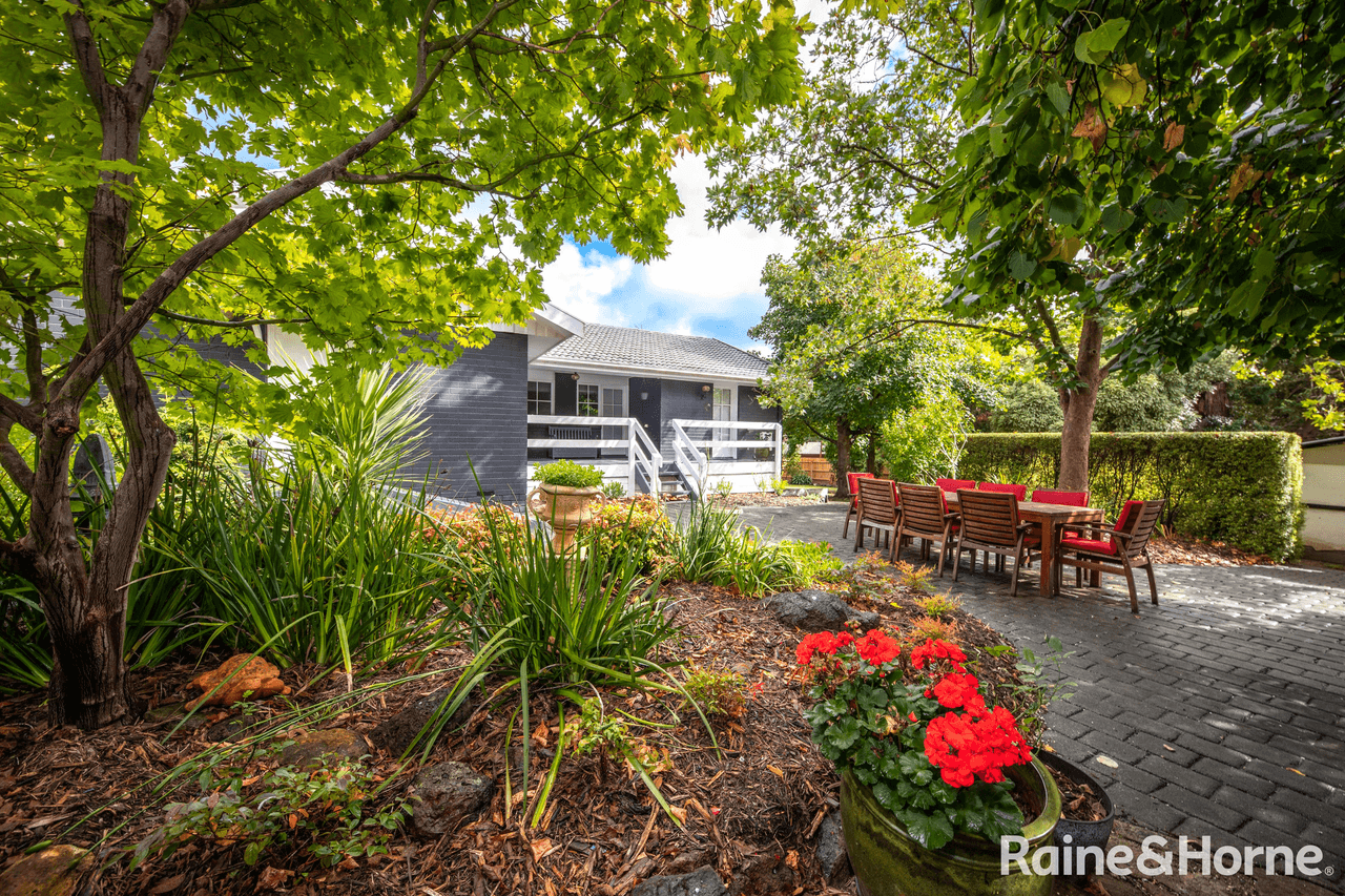 94 Carrington Street, MACEDON, VIC 3440