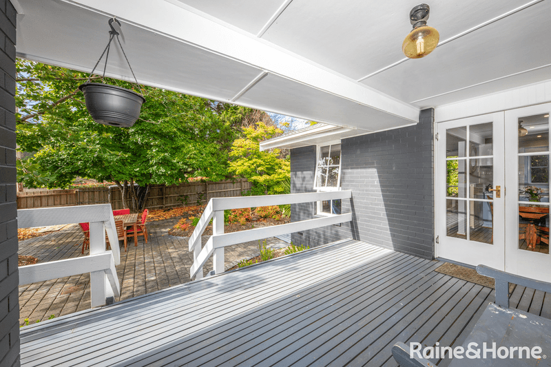 94 Carrington Street, MACEDON, VIC 3440