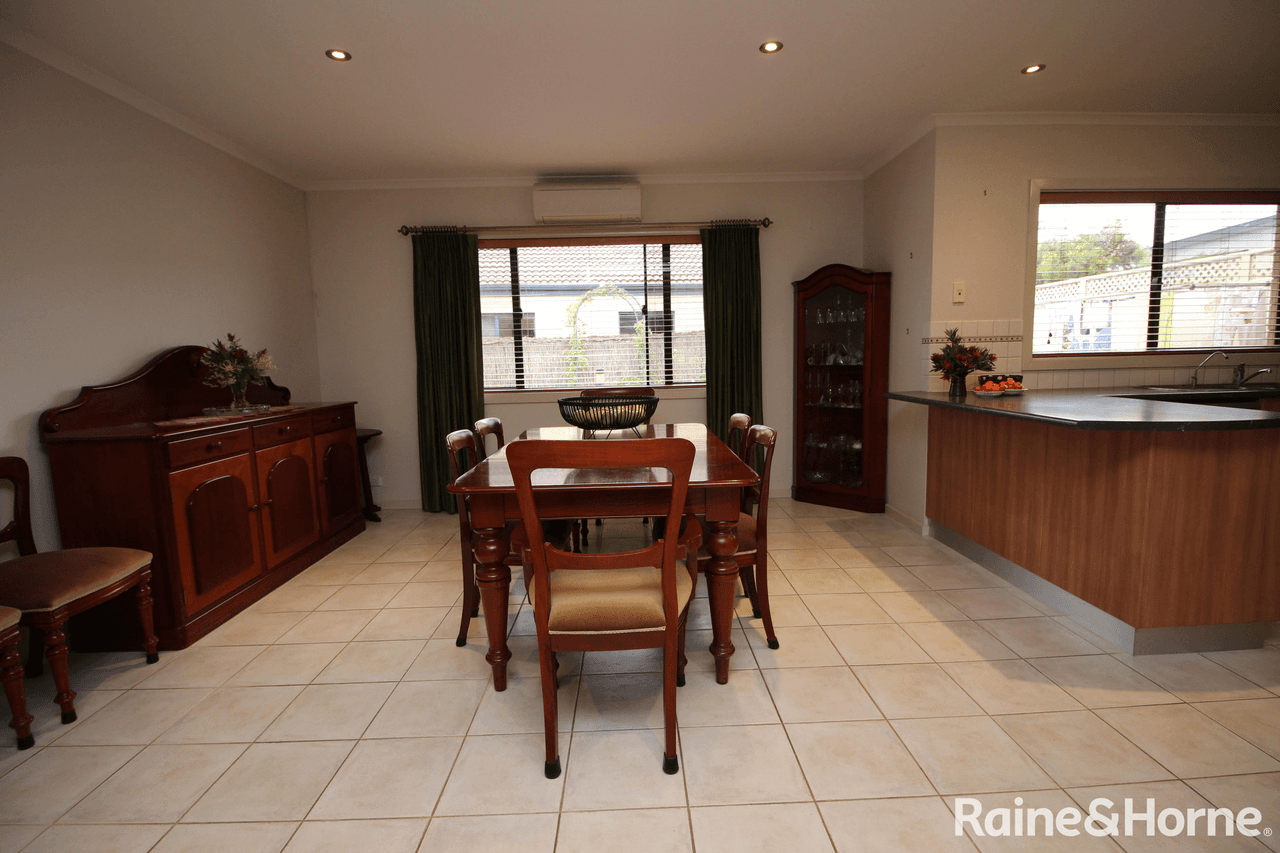 1/1 Windamere Crescent, PORT LINCOLN, SA 5606