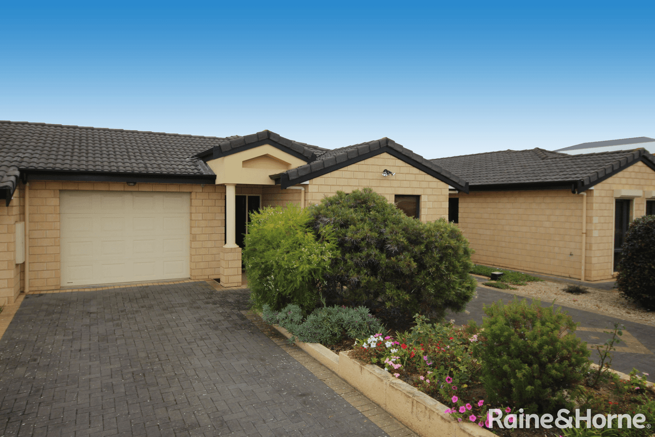 1/1 Windamere Crescent, PORT LINCOLN, SA 5606