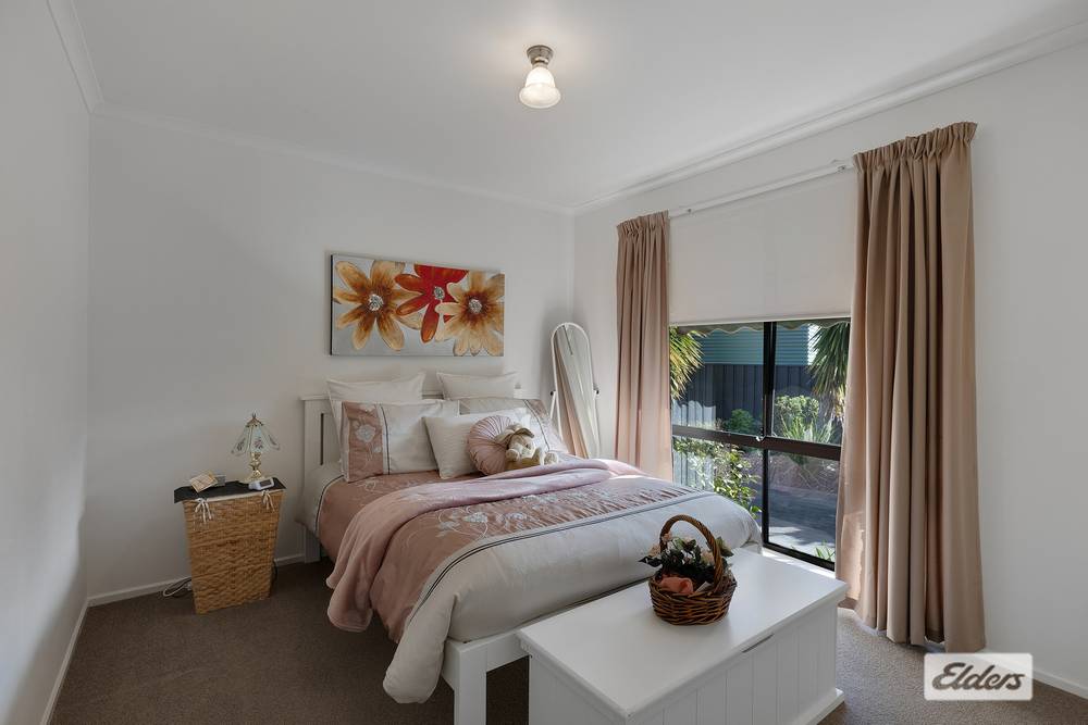 24 Clarke Street, Howlong, NSW 2643