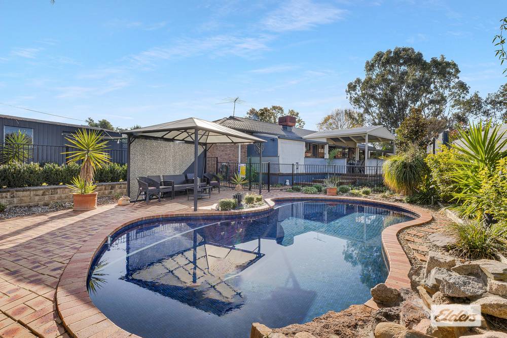 24 Clarke Street, Howlong, NSW 2643