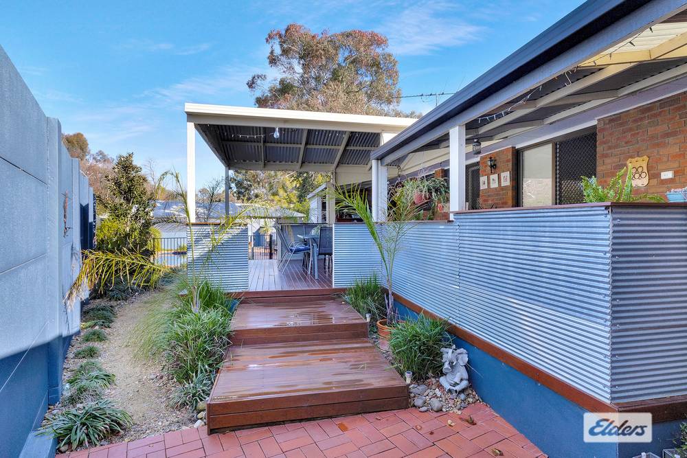 24 Clarke Street, Howlong, NSW 2643