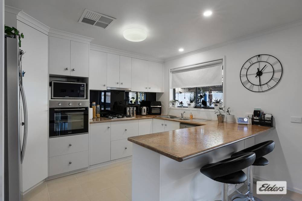 24 Clarke Street, Howlong, NSW 2643