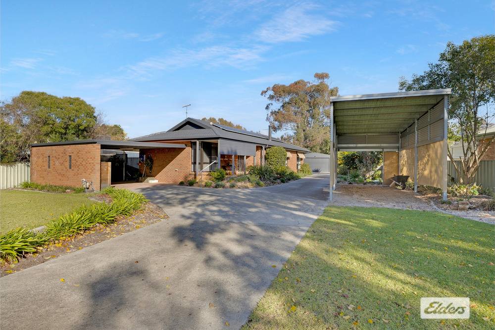 24 Clarke Street, Howlong, NSW 2643