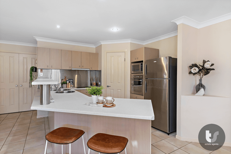 13 Francis Street, Ormiston, QLD 4160