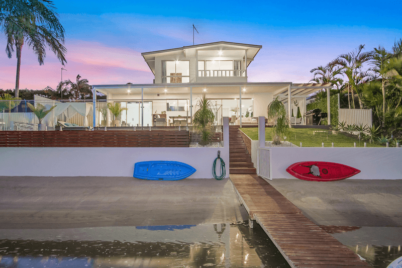 120 Rio Vista Boulevard, Broadbeach Waters, QLD 4218