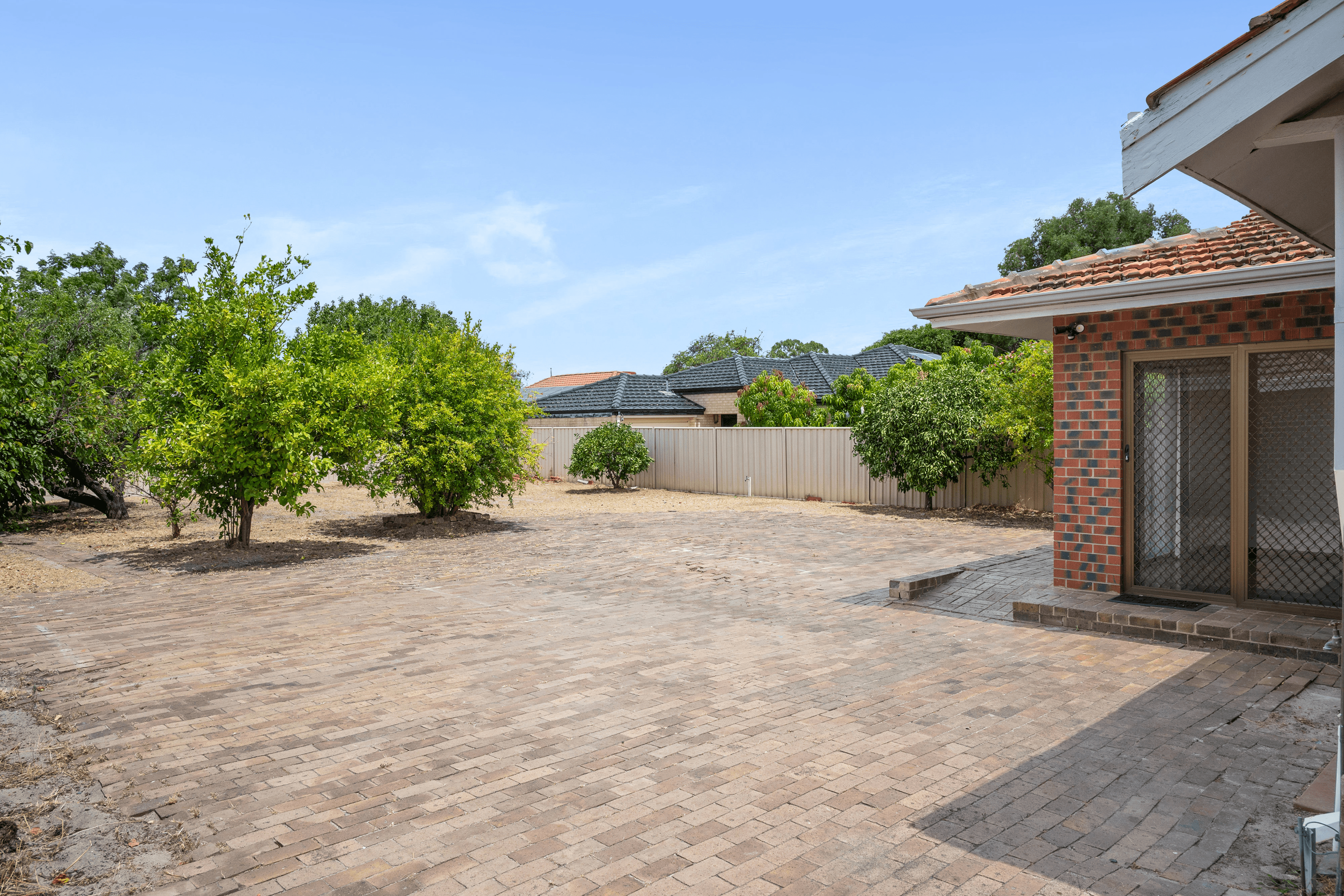 24 Pitt Street, St James, WA 6102