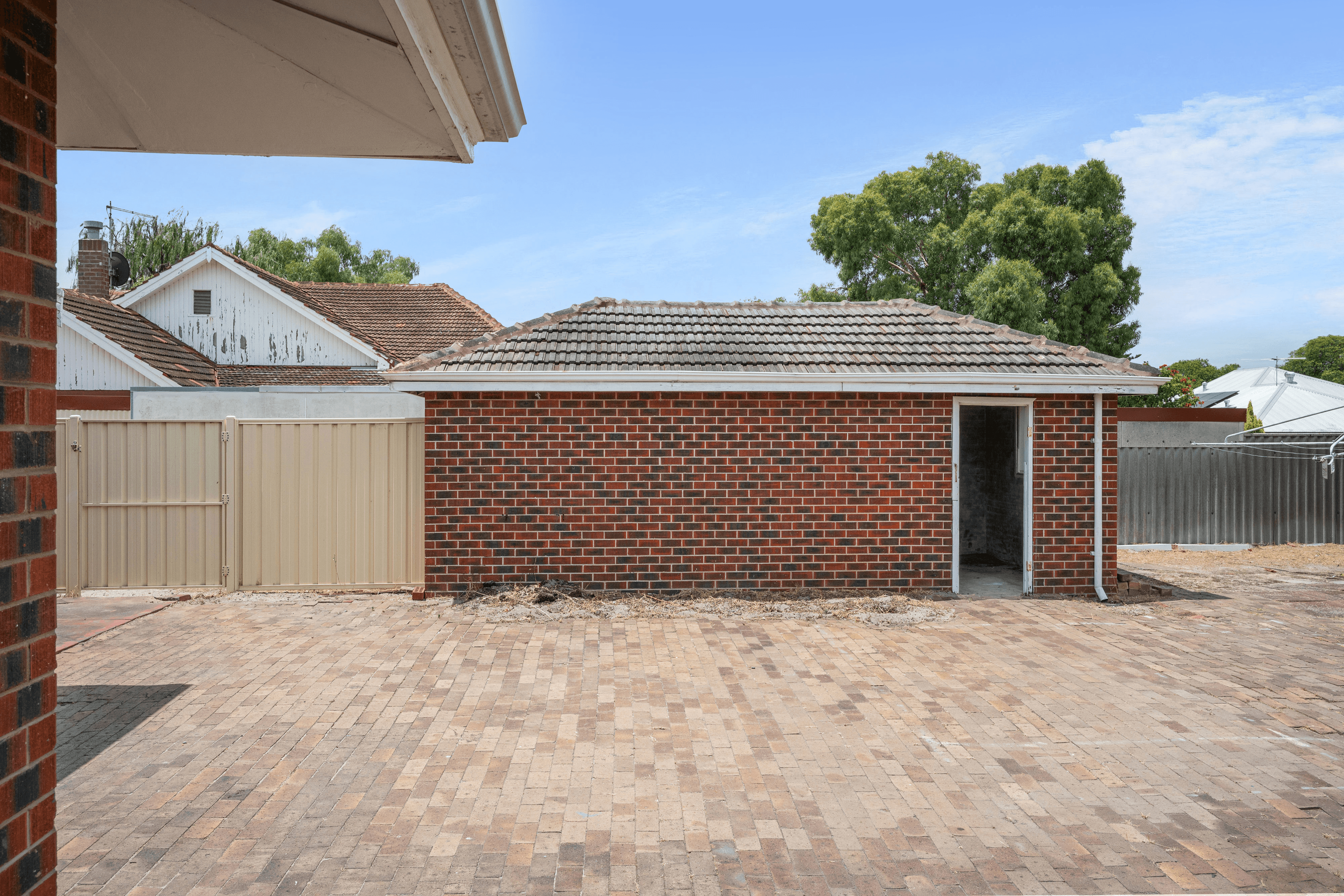 24 Pitt Street, St James, WA 6102