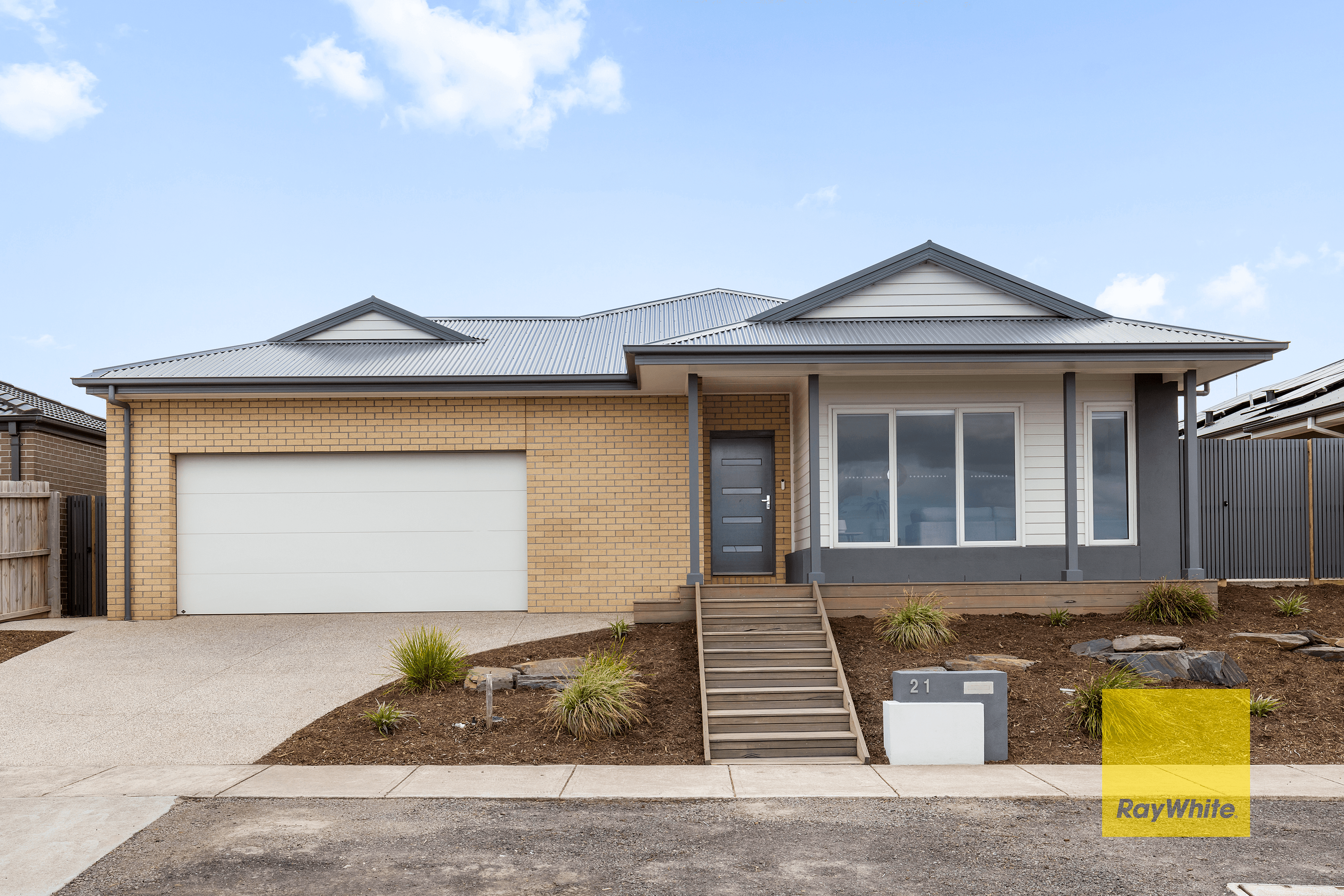 21 Brettim Boulevard, GROVEDALE, VIC 3216