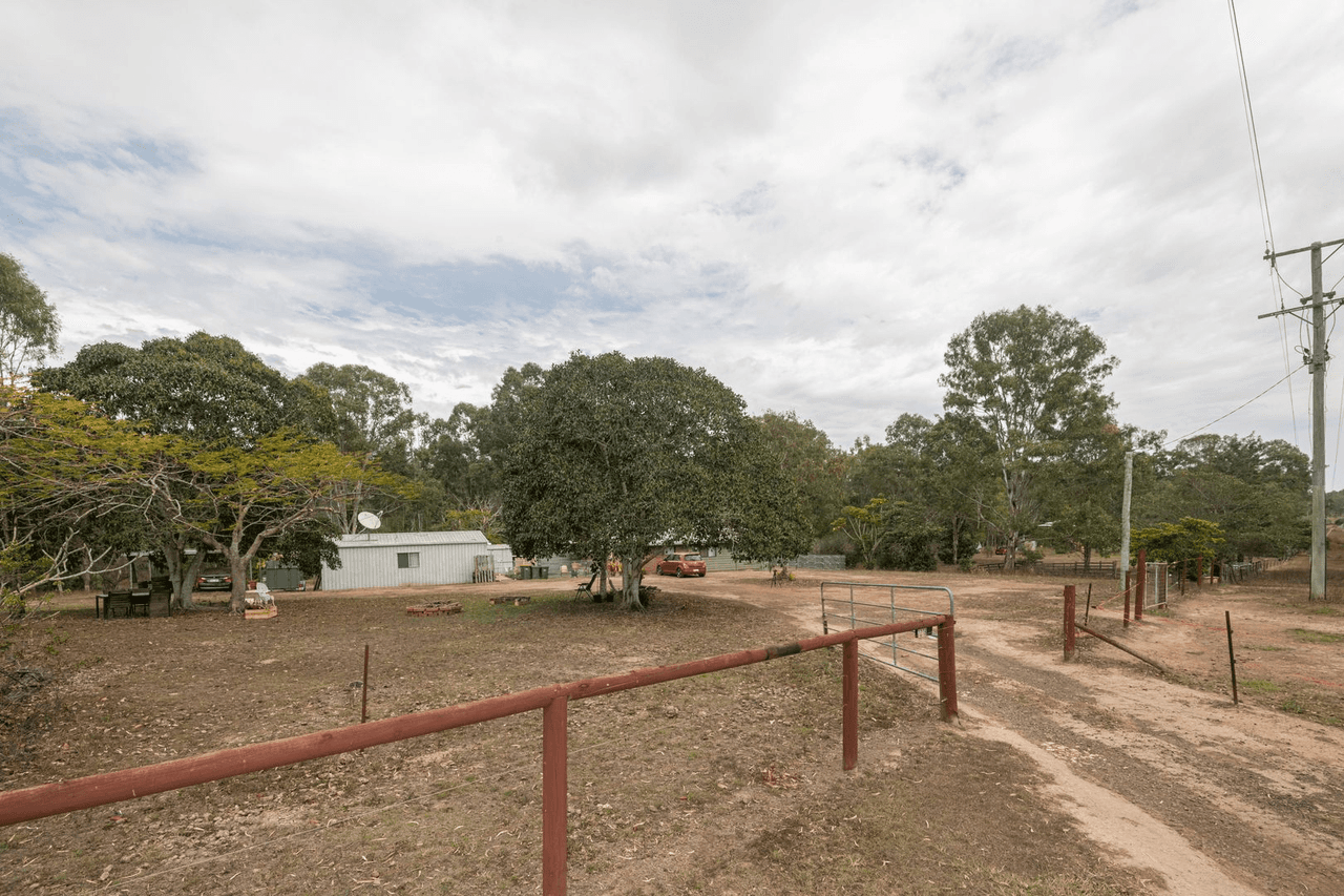 127 WALKERS Road, SOUTH BINGERA, QLD 4670