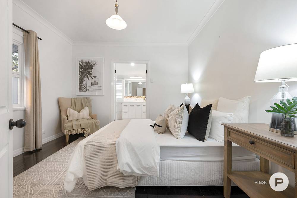 24 Brodie Street, Holland Park West, QLD 4121