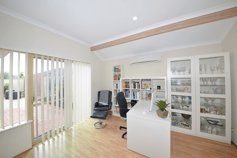 11 Grand Bank Parkway, Mindarie, WA 6030