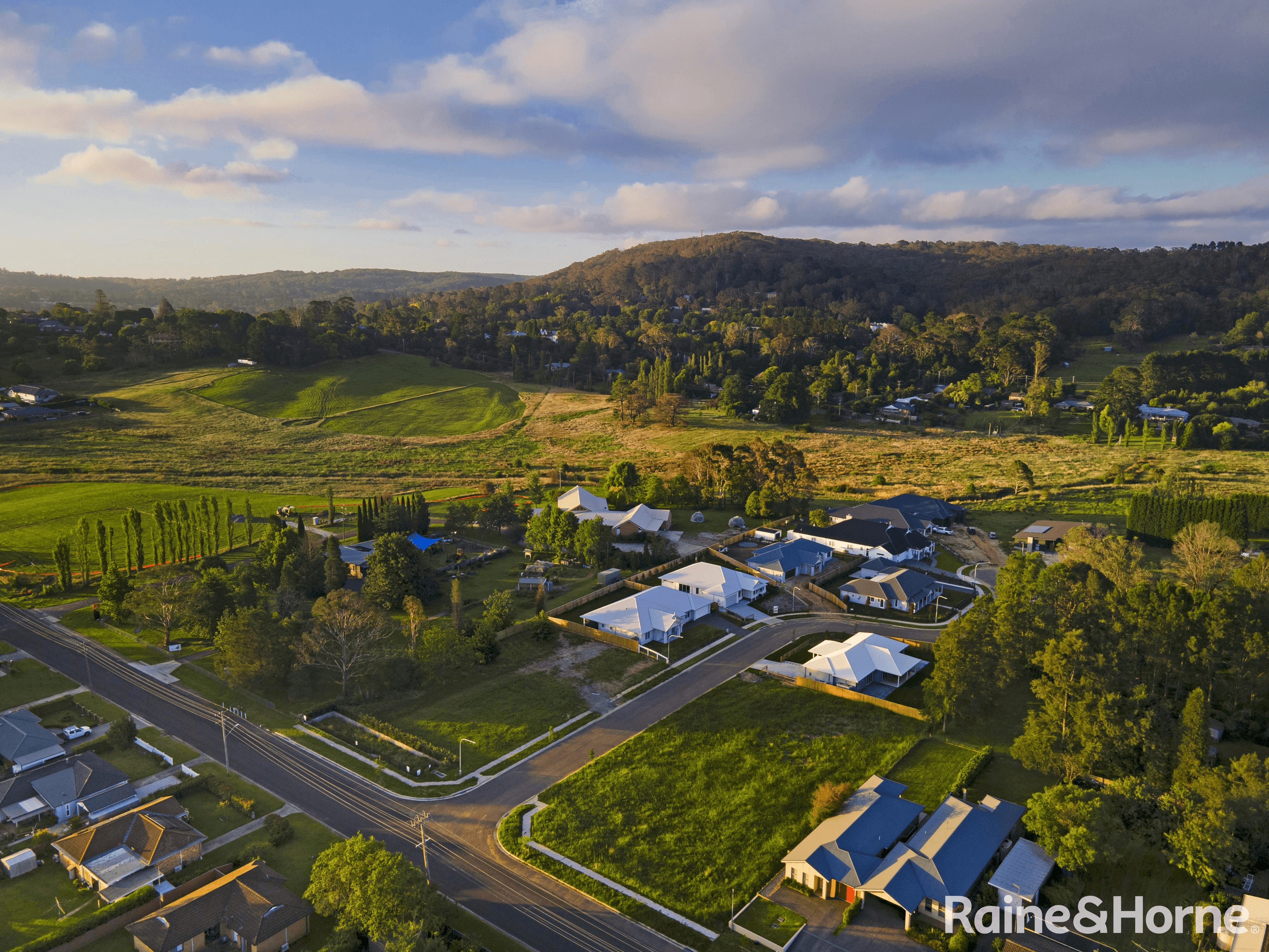 5 Wycliffe Place, BOWRAL, NSW 2576