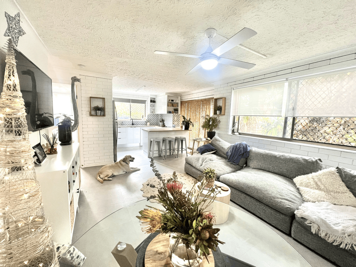 8/55  Duet Drive, Mermaid Waters, QLD 4218