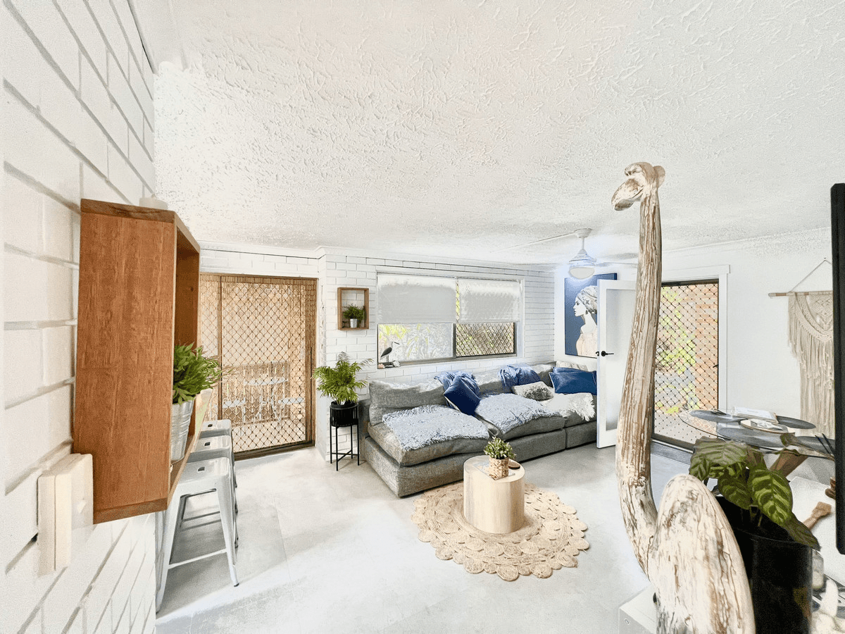 8/55  Duet Drive, Mermaid Waters, QLD 4218