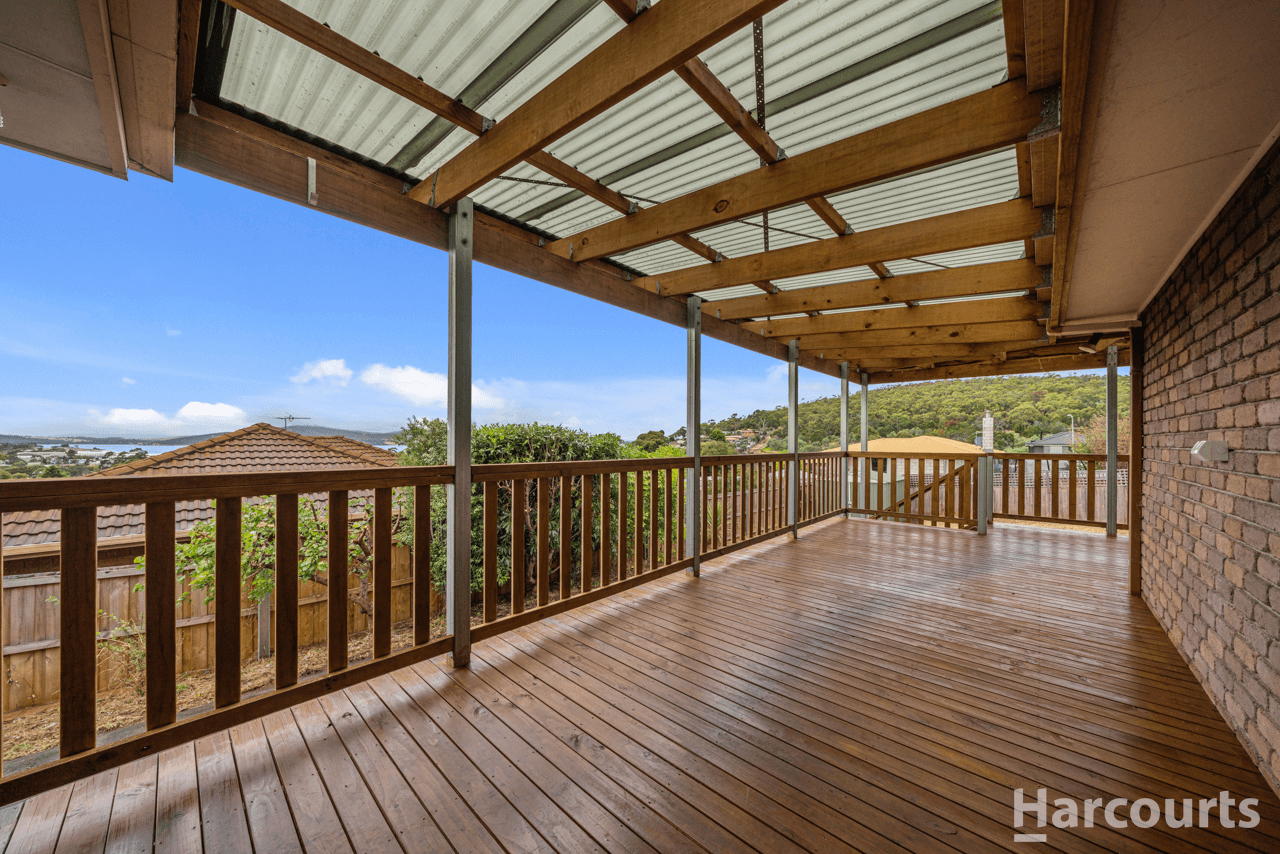 11 Bland Street, ROKEBY, TAS 7019