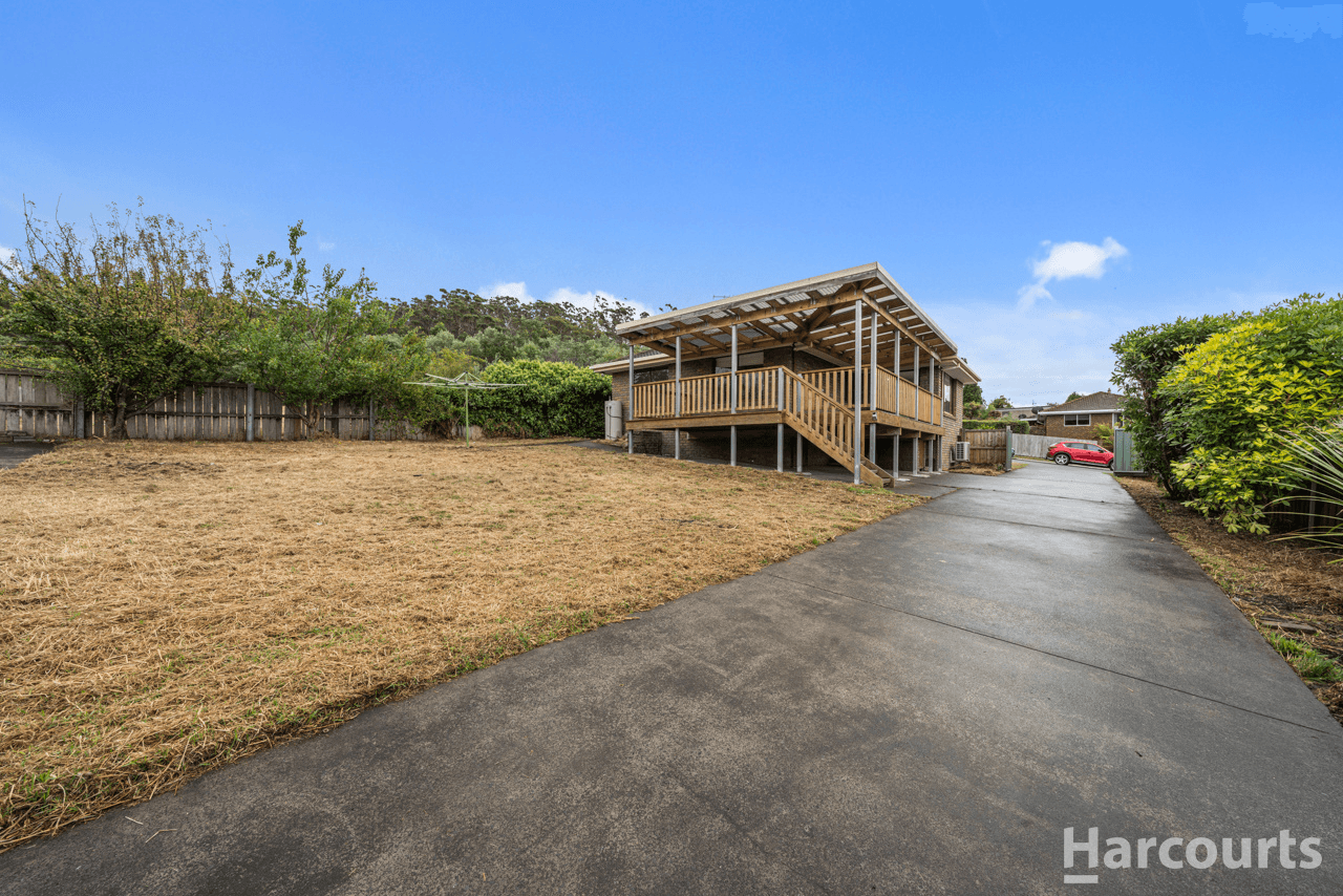 11 Bland Street, ROKEBY, TAS 7019