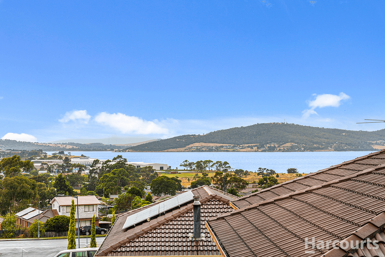 11 Bland Street, ROKEBY, TAS 7019