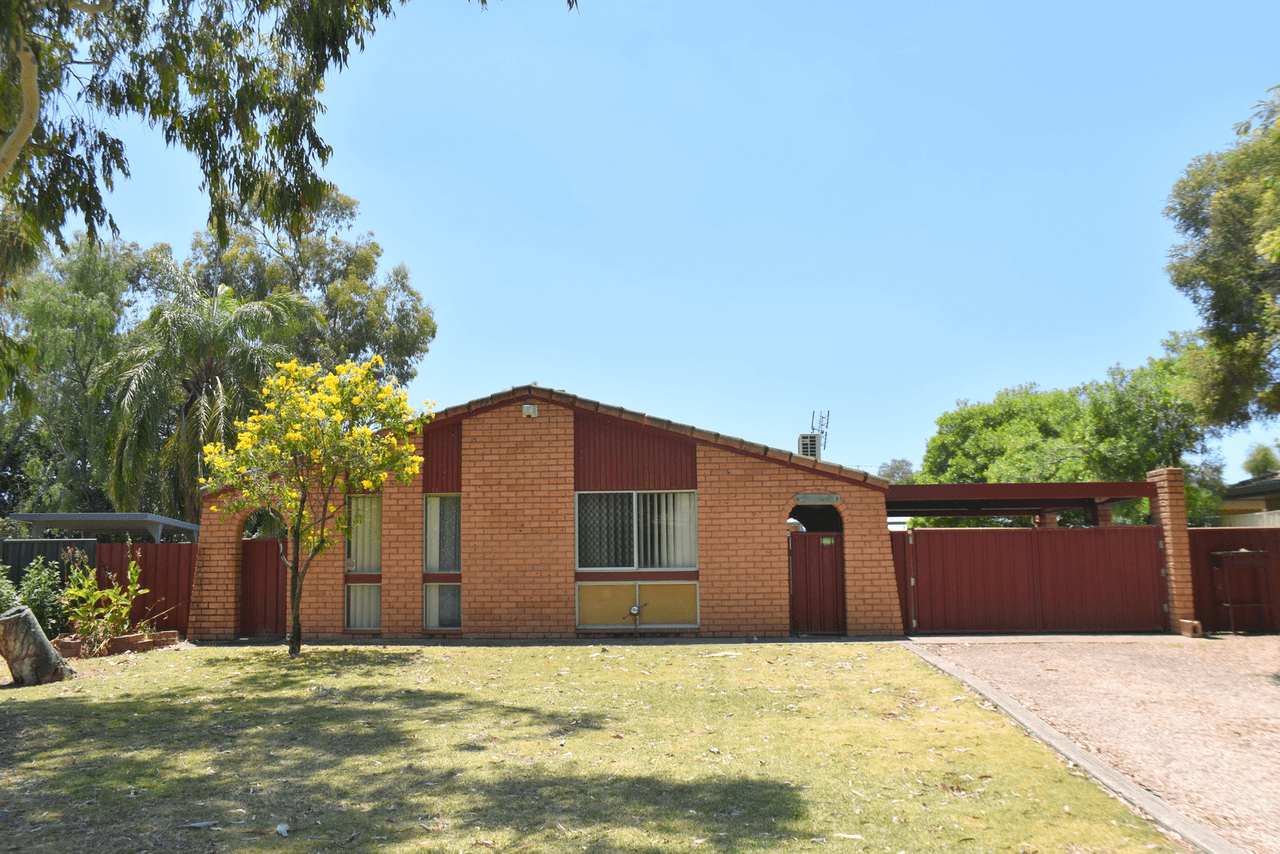 4 Acacia Crescent, MOREE, NSW 2400